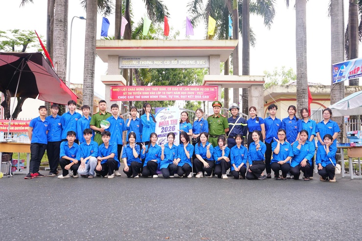 Tuổi trẻ xã Hòa Phú: Tiếp sức mùa thi tuyển sinh vào lớp 10 THPT, năm học 2025 -2026- Ảnh 5.