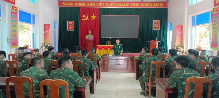 BAN CHQS XÃ TAM HƯNG THĂM, ĐỘNG VIÊN QUÂN NHÂN DỰ BỊ THAM GIA HUẤN LUYỆN- Ảnh 1.