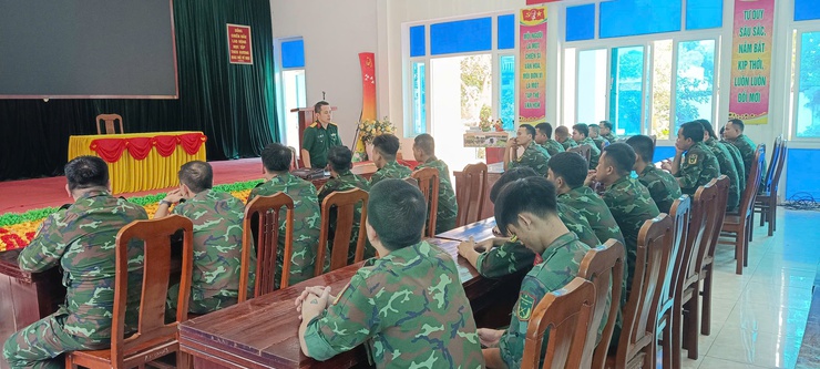 BAN CHQS XÃ TAM HƯNG THĂM, ĐỘNG VIÊN QUÂN NHÂN DỰ BỊ THAM GIA HUẤN LUYỆN- Ảnh 2.