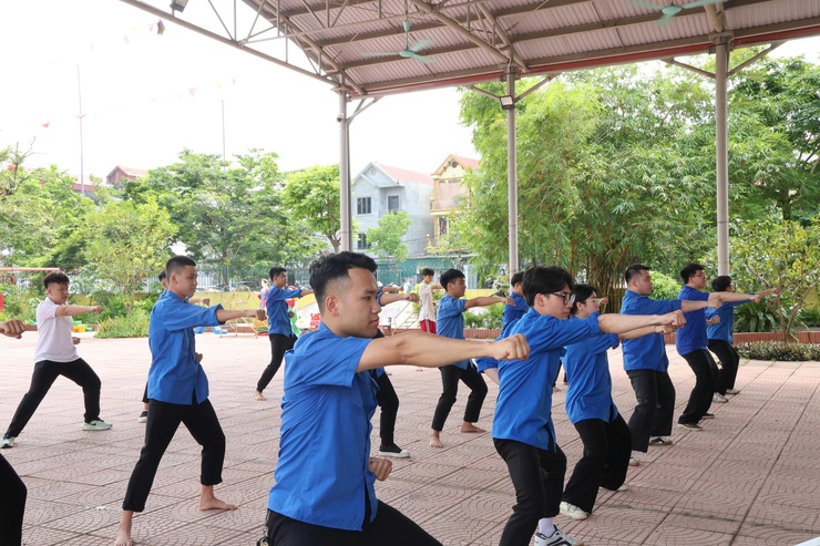 Vĩnh Thanh khai mạc lớp tập huấn phụ trách thiếu nhi hè, phát động Chiến dịch Thanh niên tình nguyện hè năm 2026- Ảnh 10.