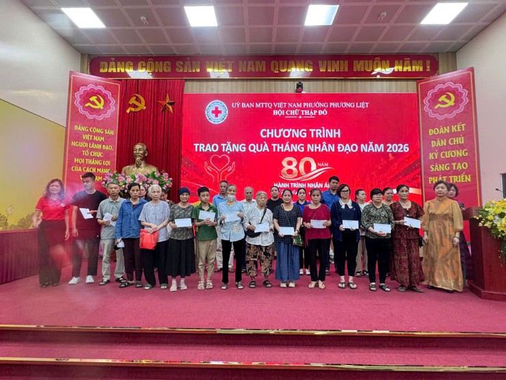Phường Phương Liệt: Ấm áp Chương trình trao tặng quà hưởng ứng Tháng Nhân đạo năm 2026- Ảnh 6.