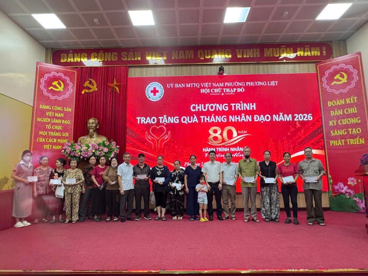 Phường Phương Liệt: Ấm áp Chương trình trao tặng quà hưởng ứng Tháng Nhân đạo năm 2026- Ảnh 7.