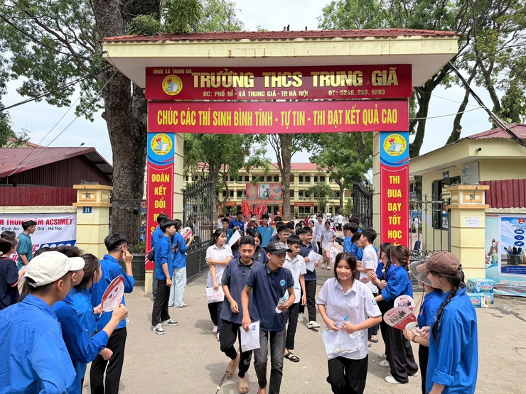 TRUNG GIÃ - NGÀY THI ĐẦU TIÊN AN TOÀN, NGHIÊM TÚC, ĐÚNG QUY CHẾ- Ảnh 1.