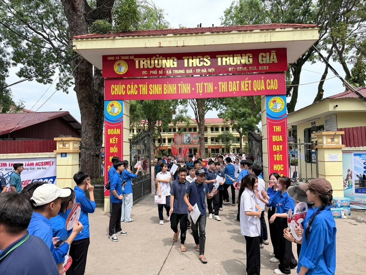 TRUNG GIÃ - NGÀY THI ĐẦU TIÊN AN TOÀN, NGHIÊM TÚC, ĐÚNG QUY CHẾ- Ảnh 2.