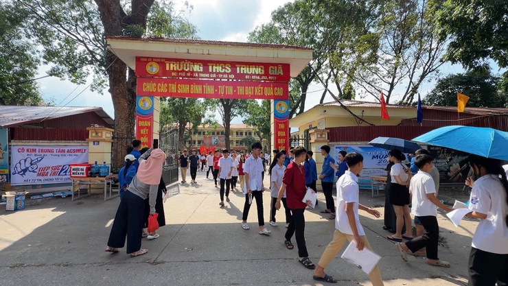 TRUNG GIÃ - NGÀY THI ĐẦU TIÊN AN TOÀN, NGHIÊM TÚC, ĐÚNG QUY CHẾ- Ảnh 4.