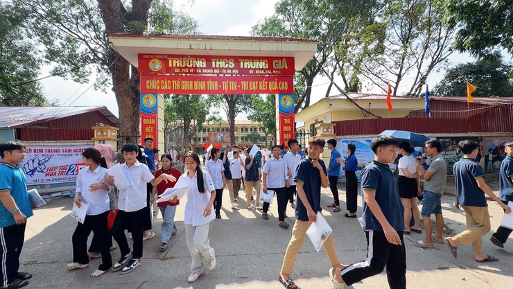 TRUNG GIÃ - NGÀY THI ĐẦU TIÊN AN TOÀN, NGHIÊM TÚC, ĐÚNG QUY CHẾ- Ảnh 5.