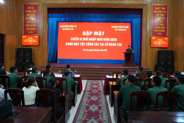 Xã Thanh Oai thăm, động viên chiến sĩ mới nhập ngũ năm 2026- Ảnh 10.