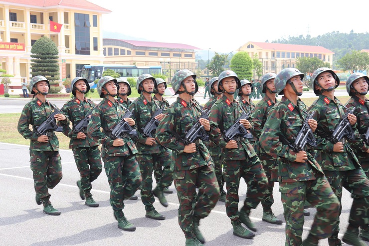 Phường Kiến Hưng thăm, động viên tân binh nhập ngũ năm 2026 tại Trung đoàn 165- Ảnh 7.