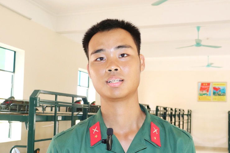 Phường Kiến Hưng thăm, động viên tân binh nhập ngũ năm 2026 tại Trung đoàn 165- Ảnh 3.