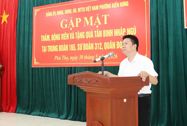 Phường Kiến Hưng thăm, động viên tân binh nhập ngũ năm 2026 tại Trung đoàn 165- Ảnh 2.