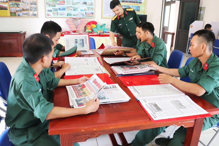 Phường Kiến Hưng thăm, động viên tân binh nhập ngũ năm 2026 tại Trung đoàn 165- Ảnh 9.