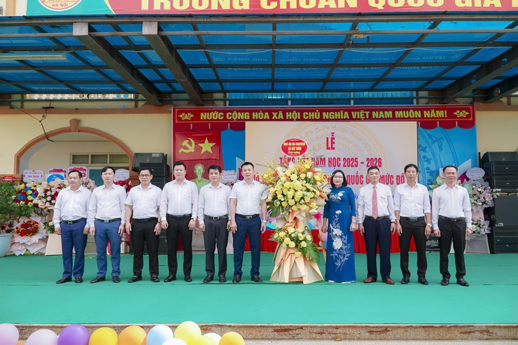 TRƯỜNG TIỂU HỌC TAM HIỆP B ĐÓN BẰNG CÔNG NHẬN TRƯỜNG ĐẠT CHUẨN QUỐC GIA MỨC ĐỘ 2 VÀ BẾ GIẢNG NĂM HỌC 2025 – 2026- Ảnh 3.