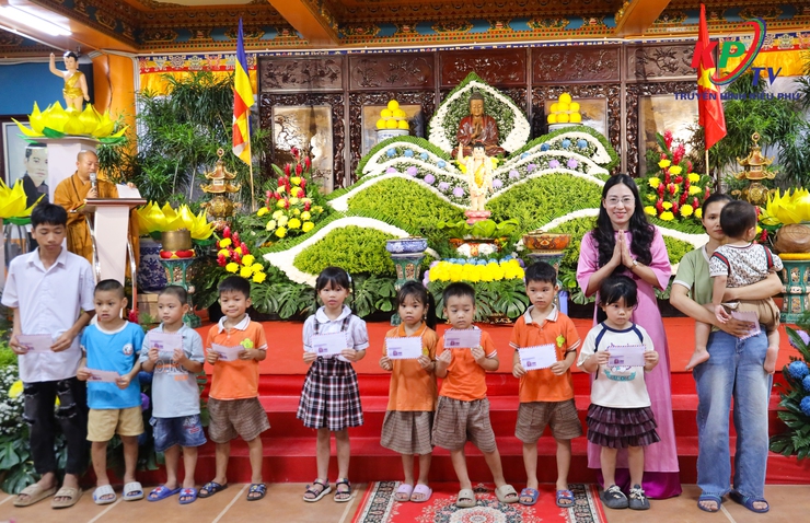 CHÙA LIÊN TRÌ, XÃ KIỀU PHÚ TRANG NGHIÊM TỔ CHỨC ĐẠI LỄ PHẬT ĐẢN PHẬT LỊCH 2570 – DƯƠNG LỊCH 2026- Ảnh 19.