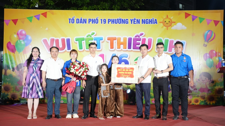 Sôi nổi chương trình Tết Thiếu nhi 1/6 tại Tổ dân phố 19 - Ảnh 1.