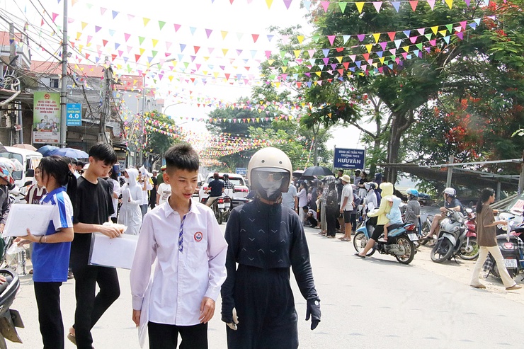 Các lực lượng xã Trần Phú tiếp tục đồng hành cùng các thí sinh thi vào lớp 10, THPT năm học 2026 -2027- Ảnh 6.
