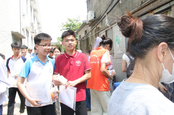 Các lực lượng xã Trần Phú tiếp tục đồng hành cùng các thí sinh thi vào lớp 10, THPT năm học 2026 -2027- Ảnh 8.