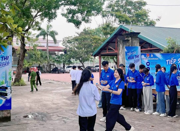 Điểm thi THPT Trần Đăng Ninh hoàn thành Kỳ thi tuyển sinh vào lớp 10 THPT năm học 2026-2027 an toàn, nghiêm túc- Ảnh 4.