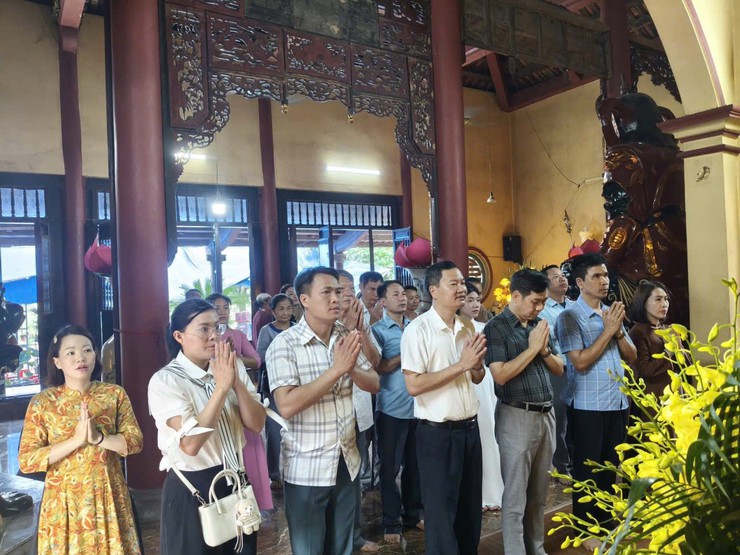 CHÙA HỒNG KHÁNH LONG TRỌNG TỔ CHỨC ĐẠI LỄ PHẬT ĐẢN PHẬT LỊCH 2570- Ảnh 2.