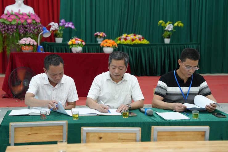ĐỐI THOẠI THẲNG THẮN, TỪNG BƯỚC THÁO GỠ VƯỚNG MẮC TRONG CÔNG TÁC GIẢI PHÓNG MẶT BẰNG DỰ ÁN NÂNG CẤP, MỞ RỘNG QUỐC LỘ 21B- Ảnh 1.
