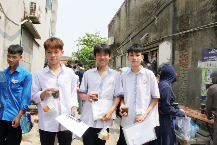 Các lực lượng xã Trần Phú tiếp tục đồng hành cùng các thí sinh thi vào lớp 10, THPT năm học 2026 -2027- Ảnh 12.