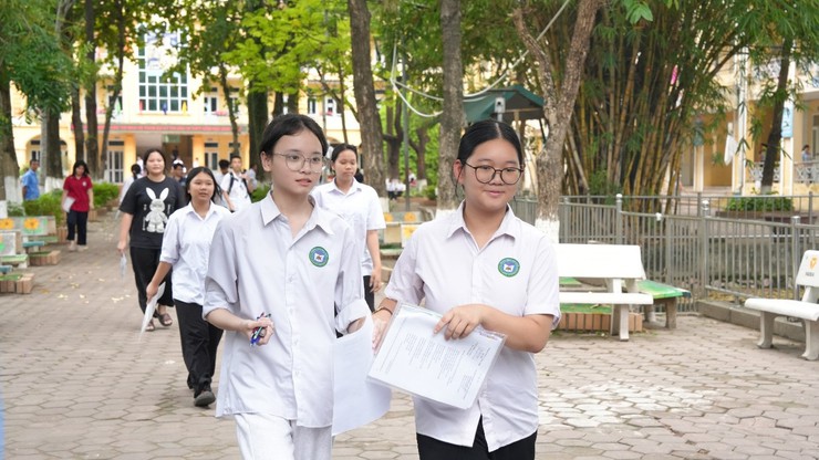 1102 thí sinh dự thi vào lớp 10 công lập tại 2 điểm thi xã An Khánh- Ảnh 3.