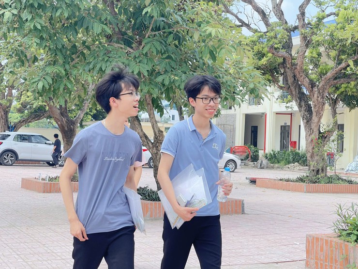 Kỳ thi tuyển sinh vào lớp 10 THPT trên địa bàn xã Chương Dương kết thúc an toàn, nghiêm túc, hiệu quả- Ảnh 4.