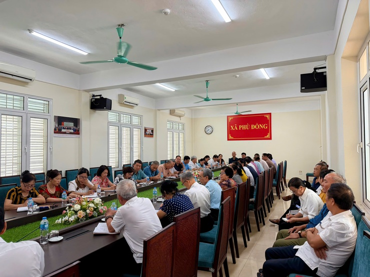 Cụm đảng Yên Viên và cụm đảng Thị trấn Yên Viên xã Phù Đổng tổ chức hội nghị giao ban chuyên đề về công tác sắp xếp, sáp nhập thôn- Ảnh 1.
