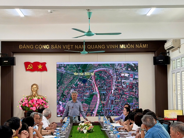 Cụm đảng Yên Viên và cụm đảng Thị trấn Yên Viên xã Phù Đổng tổ chức hội nghị giao ban chuyên đề về công tác sắp xếp, sáp nhập thôn- Ảnh 3.