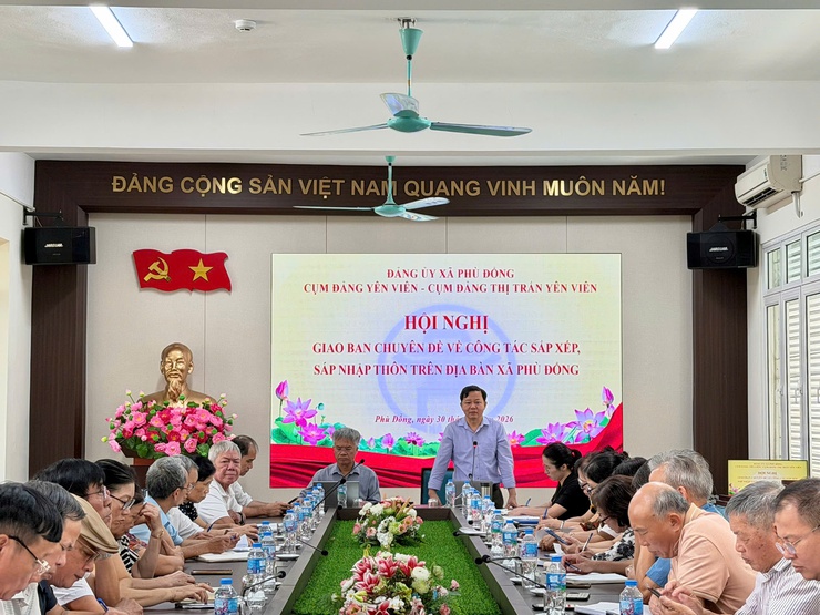 Cụm đảng Yên Viên và cụm đảng Thị trấn Yên Viên xã Phù Đổng tổ chức hội nghị giao ban chuyên đề về công tác sắp xếp, sáp nhập thôn- Ảnh 4.