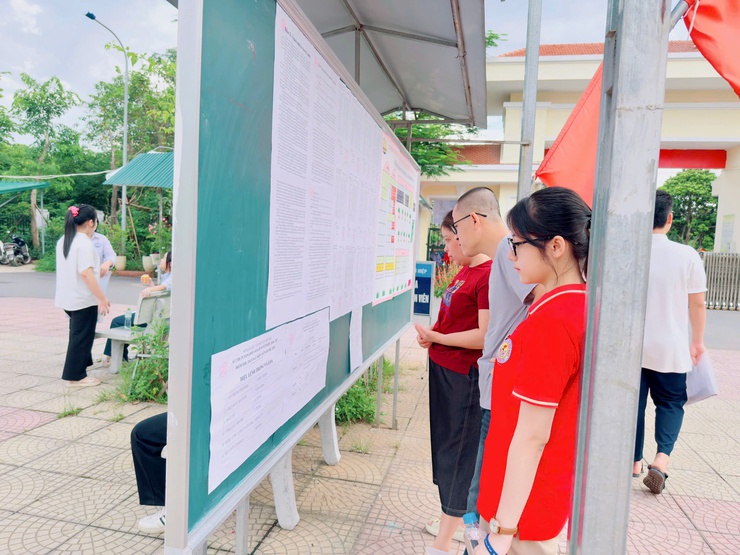 Thí sinh Nam Phù hoàn thành ngày thi đầu tiên an toàn, nghiêm túc- Ảnh 8.
