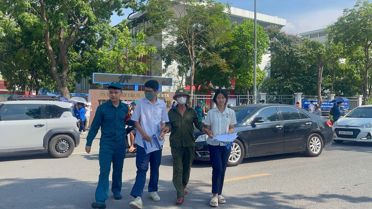 Phường Long Biên hoàn thành công tác hỗ trợ kỳ thi tuyển sinh vào lớp 10 THPT năm học 2026 -2027- Ảnh 3.