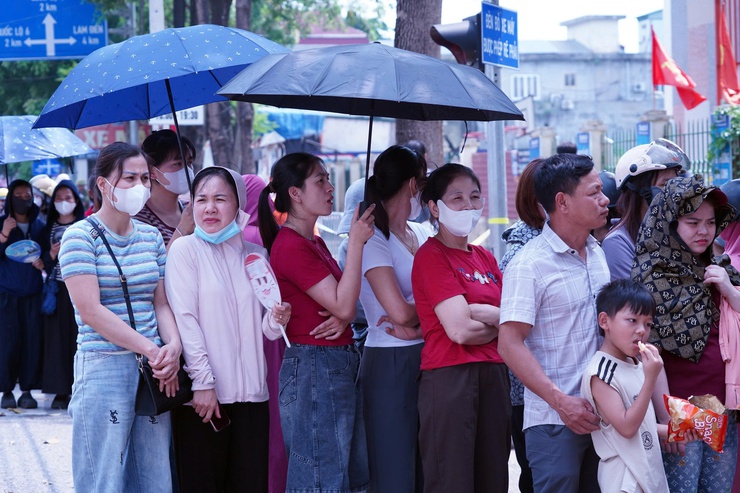 Kỳ thi tuyển sinh vào lớp 10 THPT trên địa bàn phường Chương Mỹ kết thúc an toàn, nghiêm túc, hiệu quả- Ảnh 8.