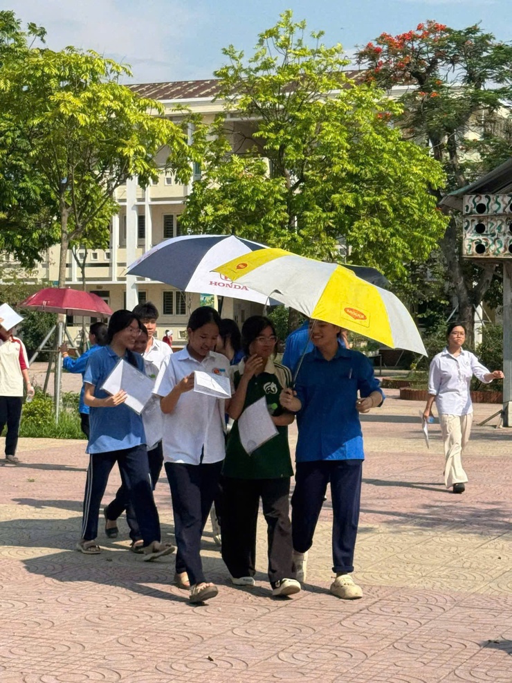 Khép lại kỳ thi vào lướp 10 THPT: học sinh Nam Phù tự tin bước vào hành trình mới- Ảnh 16.