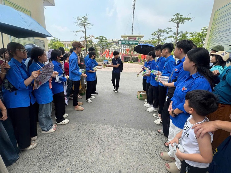 Khép lại kỳ thi vào lướp 10 THPT: học sinh Nam Phù tự tin bước vào hành trình mới- Ảnh 23.