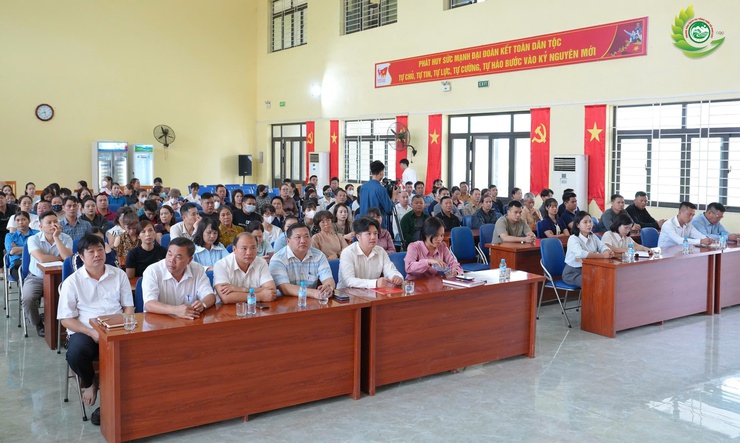 Phú Cát tổ chức lễ phát động "Tháng hành động vì an toàn thực phẩm" năm 2026 và tập huấn kiến thức ATTP- Ảnh 1.