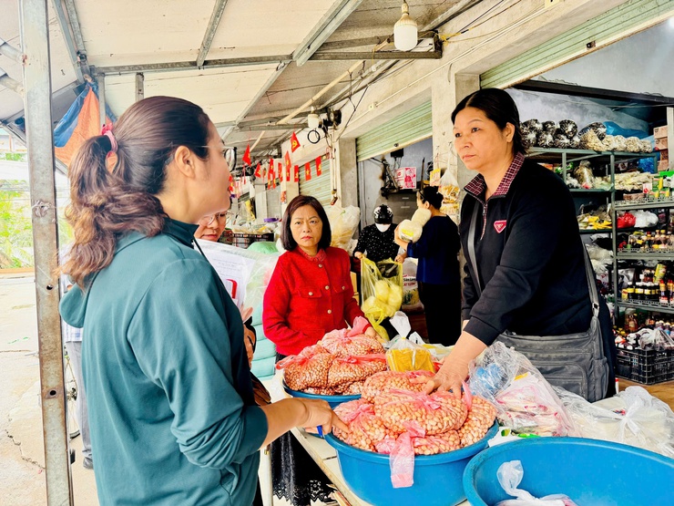 Nam Phù tăng cường kiểm tra, quyết liệt xử lý "điểm nghẽn" an toàn thực phẩm- Ảnh 10.