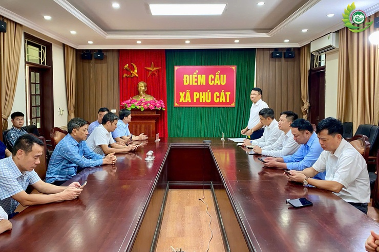 Đảng ủy xã Phú Cát tổ chức lễ chào cờ đầu tháng 5 năm 2026- Ảnh 2.