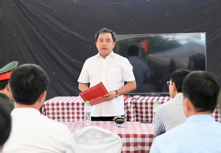 Bí thư Thành ủy Hà Nội Trần Đức Thắng kiểm tra thực địa Dự án đầu tư xây dựng tuyến đường cao tốc Đại lộ Thăng Long đoạn nối từ Quốc lộ 21 đến cao tốc Hà Nội - Hòa Bình- Ảnh 3.