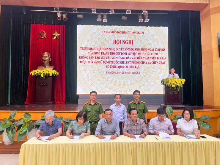 Phường Hoàn Kiếm triển khai thực hiện Nghị quyết số 79/2025/NQ-HĐND về bảo đảm an toàn PCCC- Ảnh 2.