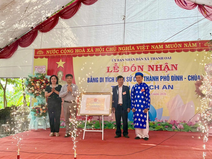 Xã Thanh Oai đón nhận Bằng xếp hạng Di tích cấp Thành phố Đình – Chùa Hoạch An- Ảnh 2.