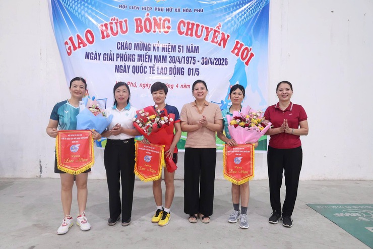 Hội LHPN xã Hòa Phú: Sôi nổi chương trình giao lưu Bóng chuyền hơi năm 2026- Ảnh 3.