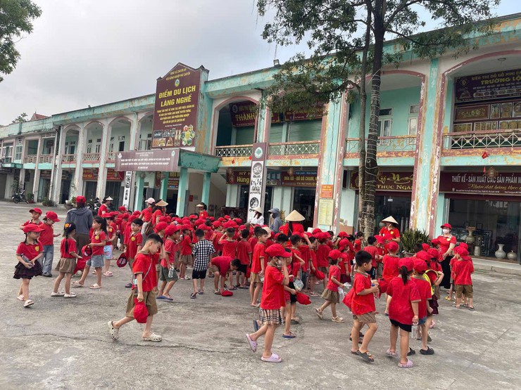Chuyên Mỹ đón lượng lớn du khách trong dịp nghỉ lễ- Ảnh 2.