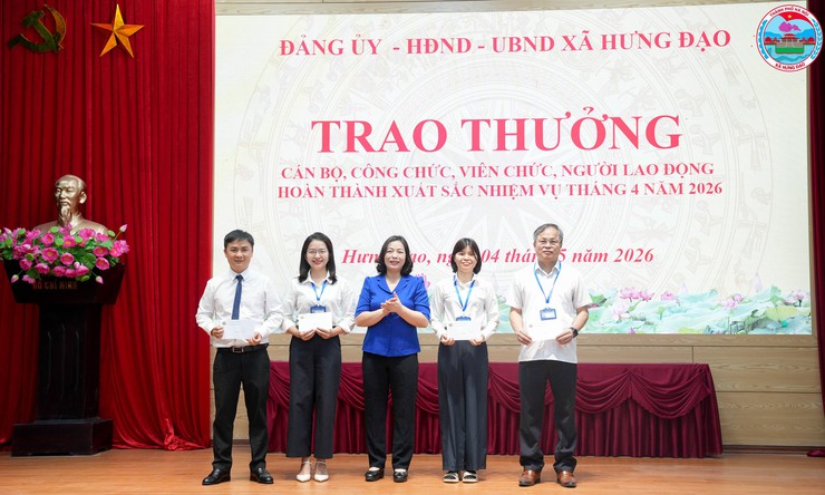 XÃ HƯNG ĐẠO TỔ CHỨC LỄ CHÀO CỜ THÁNG 5 NĂM 2026 – CÔNG BỐ QUYẾT ĐỊNH VỀ CÔNG TÁC CÁN BỘ VÀ KHEN THƯỞNG PHONG TRÀO THI ĐUA- Ảnh 5.