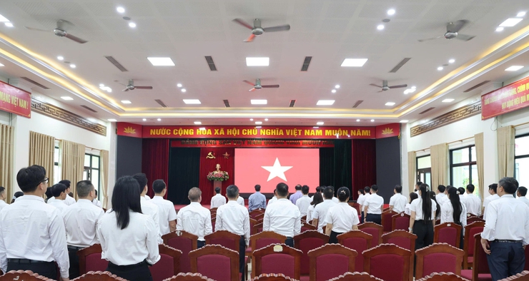 XÃ VĨNH THANH  TỔ CHỨC CHÀO CỜ, SINH HOẠT DƯỚI CỜ VÀ TRIỂN KHAI NHIỆM VỤ TRỌNG TÂM THÁNG 5/2026- Ảnh 1.