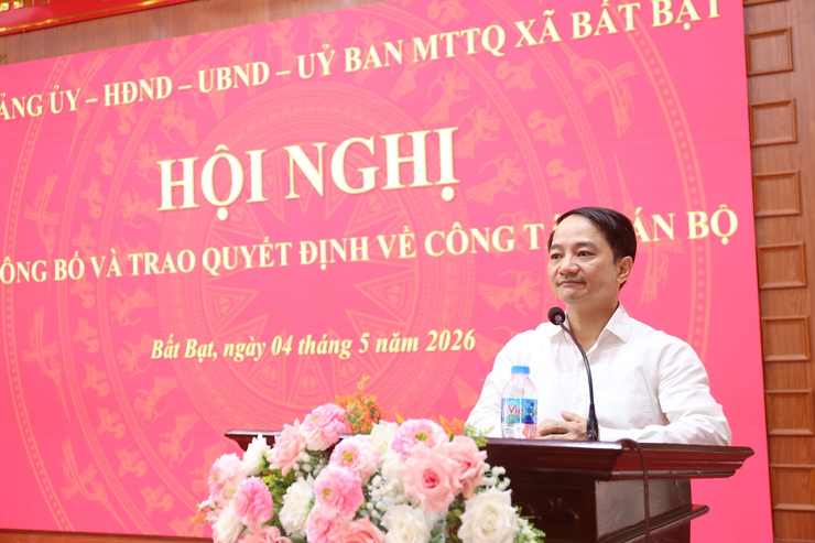 Đảng ủy, UBND xã Bất Bạt trao quyết định bổ nhiệm, cán bộ, công chức, viên chức- Ảnh 4.
