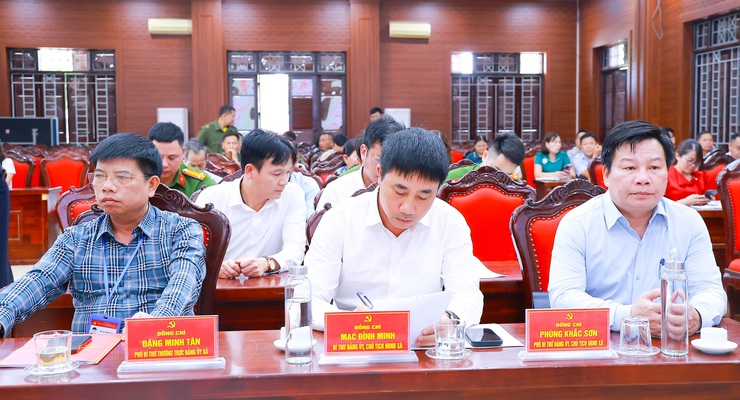 Ban Xây dựng Đảng xã Yên Xuân phối hợp với UBND xã, Công an xã và Ban Chỉ huy Quân sự xã tổ chức Hội nghị ký kết chương trình phối hợp thực hiện công tác - Ảnh 2.