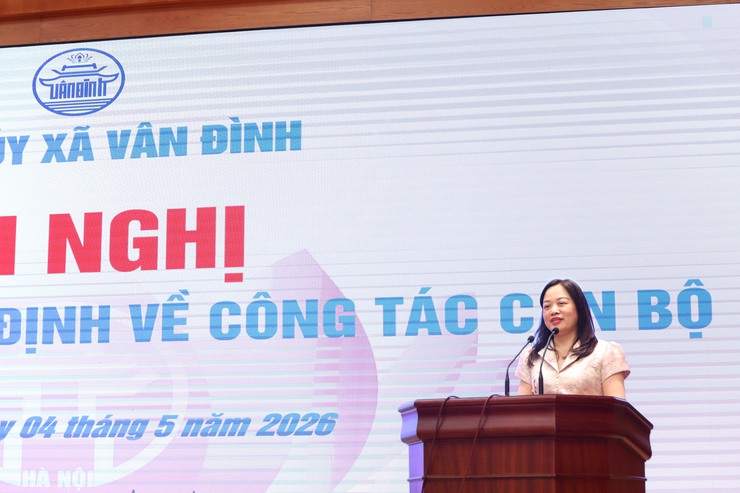 Xã Vân Đình công bố các Quyết định về công tác cán bộ- Ảnh 3.