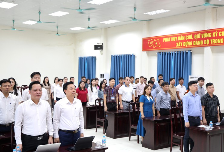Siết kỷ cương, tăng tốc hành động: Tam Hưng quyết liệt triển khai nhiệm vụ tháng 5/2026- Ảnh 2.