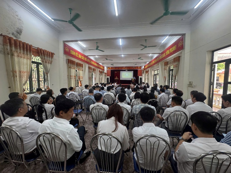 Xã Kim Anh tổ chức Lễ chào cờ đầu tháng
Triển khai nhiệm vụ trọng tâm tháng 5- Ảnh 5.