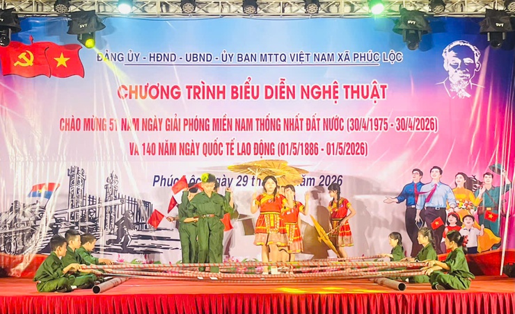 Phúc Lộc: Rộn ràng đêm văn nghệ kỷ niệm 51 năm Ngày Giải phóng miền Nam- Ảnh 10.